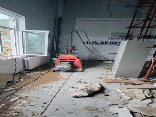 岗巴地基基础下沉墙体裂缝加固注浆顶升施工